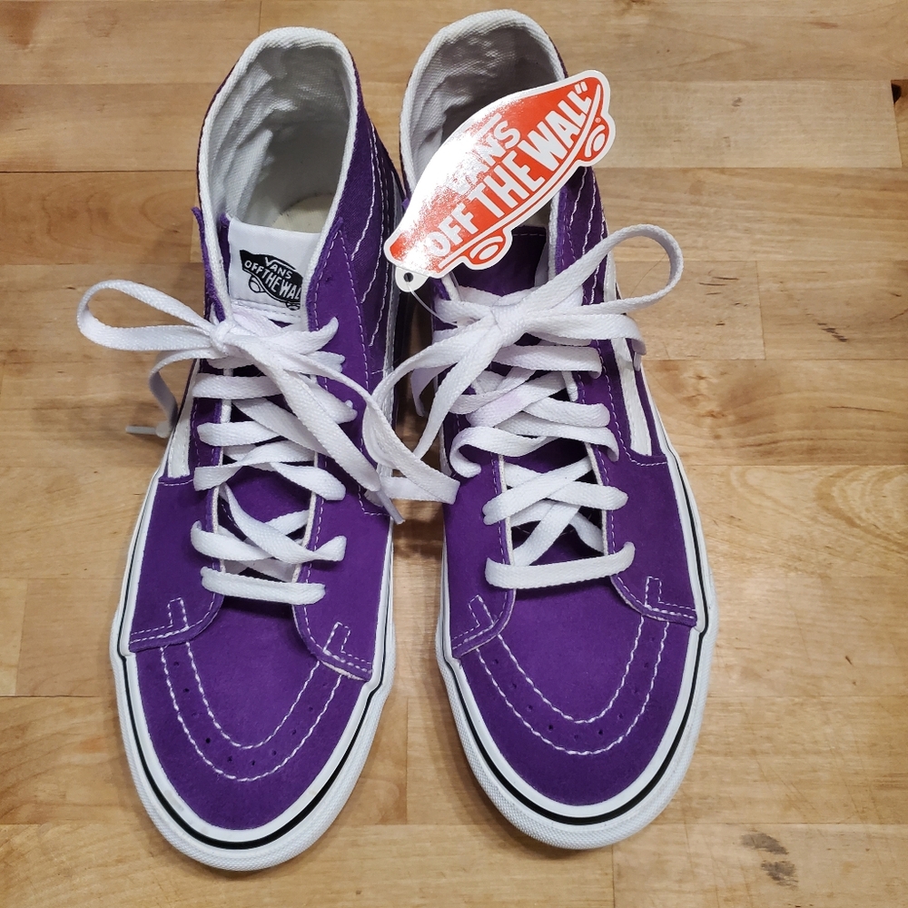 Women's Van's Sk8-Hi purple and white size 9, men's size 7.5